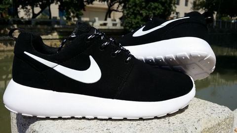 roshe run pas