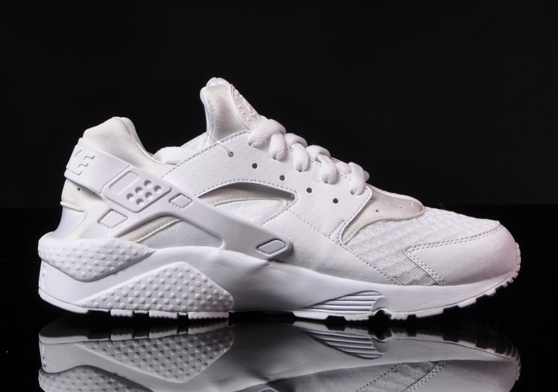 huarache blanc noir