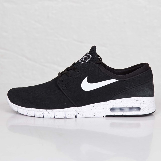 nike noir semelle blanche