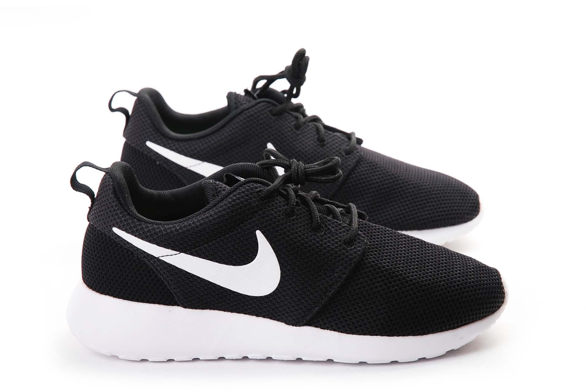 roshe run noir et blanc