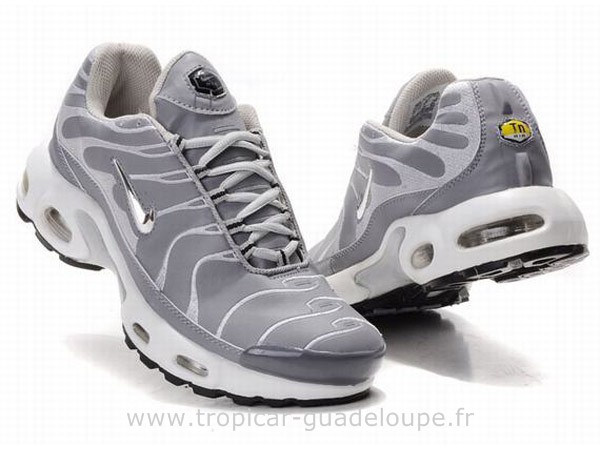 nike tn requin femme gris