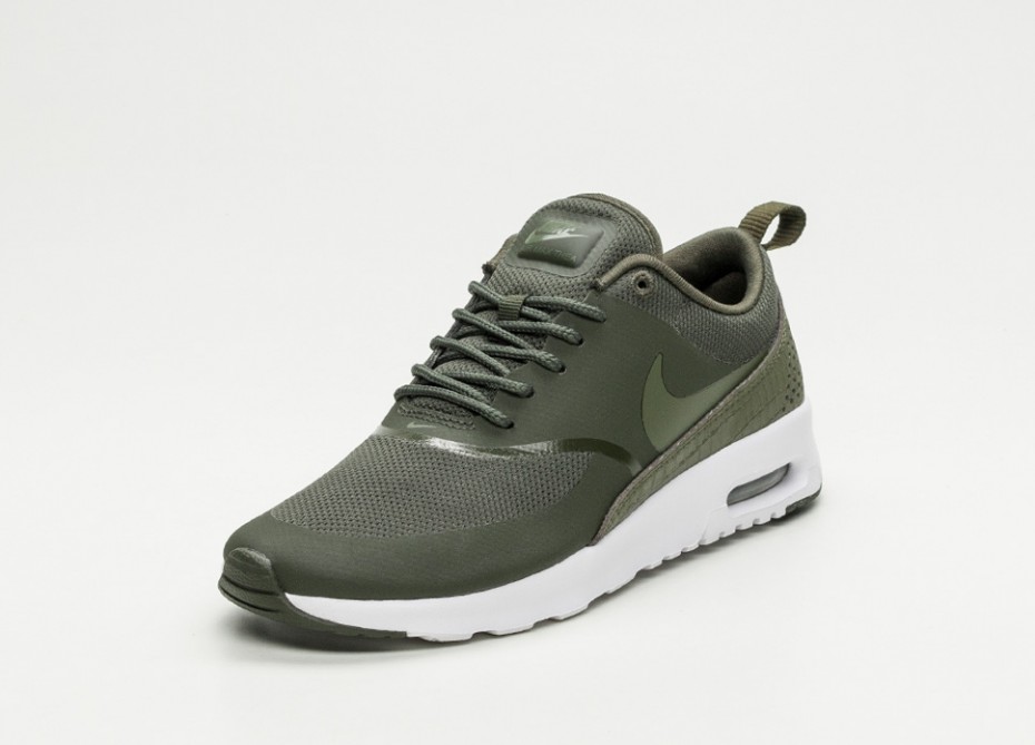 air max thea cargo khaki